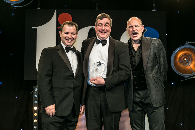 bernard-trafford-collecting-the-tes-award