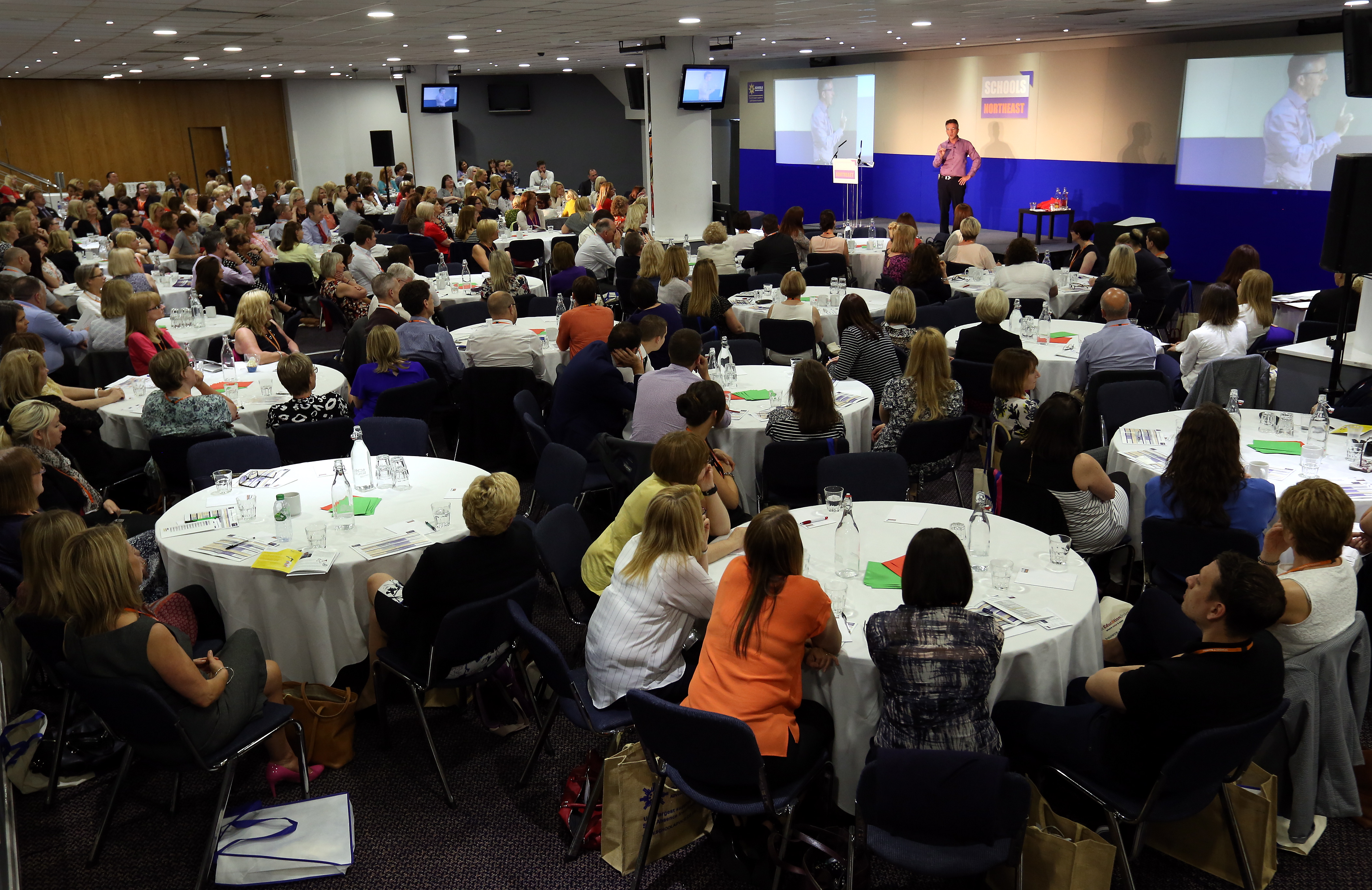 Conference Room 'full' 4